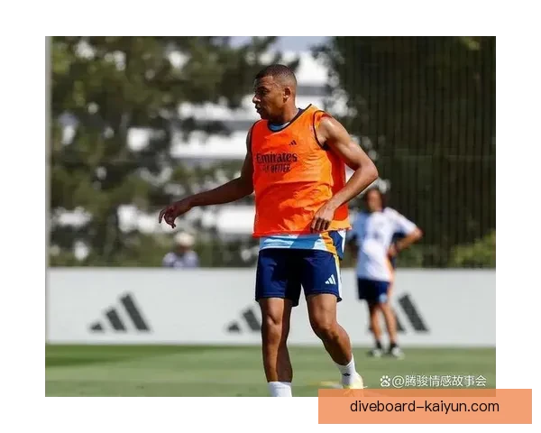 姆巴佩如何在压力下展现超强心理素质，提升现代足球的竞争力