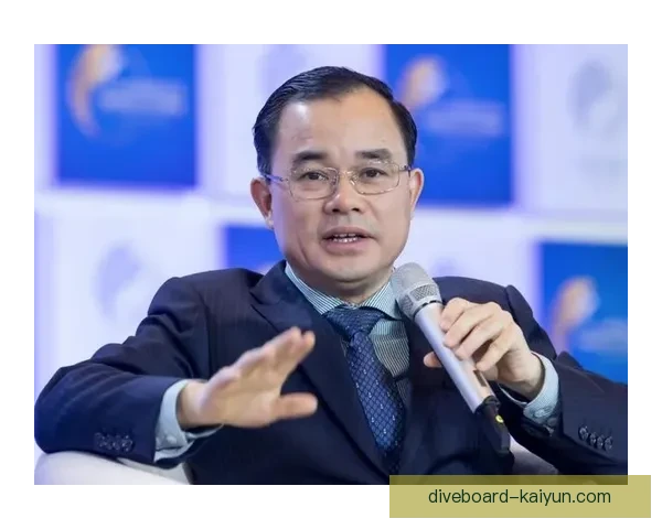 麦肯尼逐渐提升表现，比赛影响力备受关注